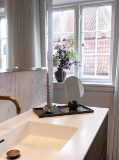 Asta Table Mirror - Lightning base