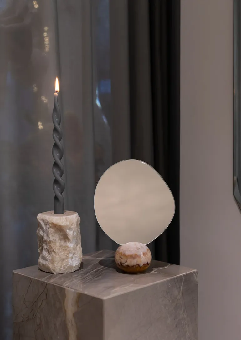 Asta Table Mirror - Wave base