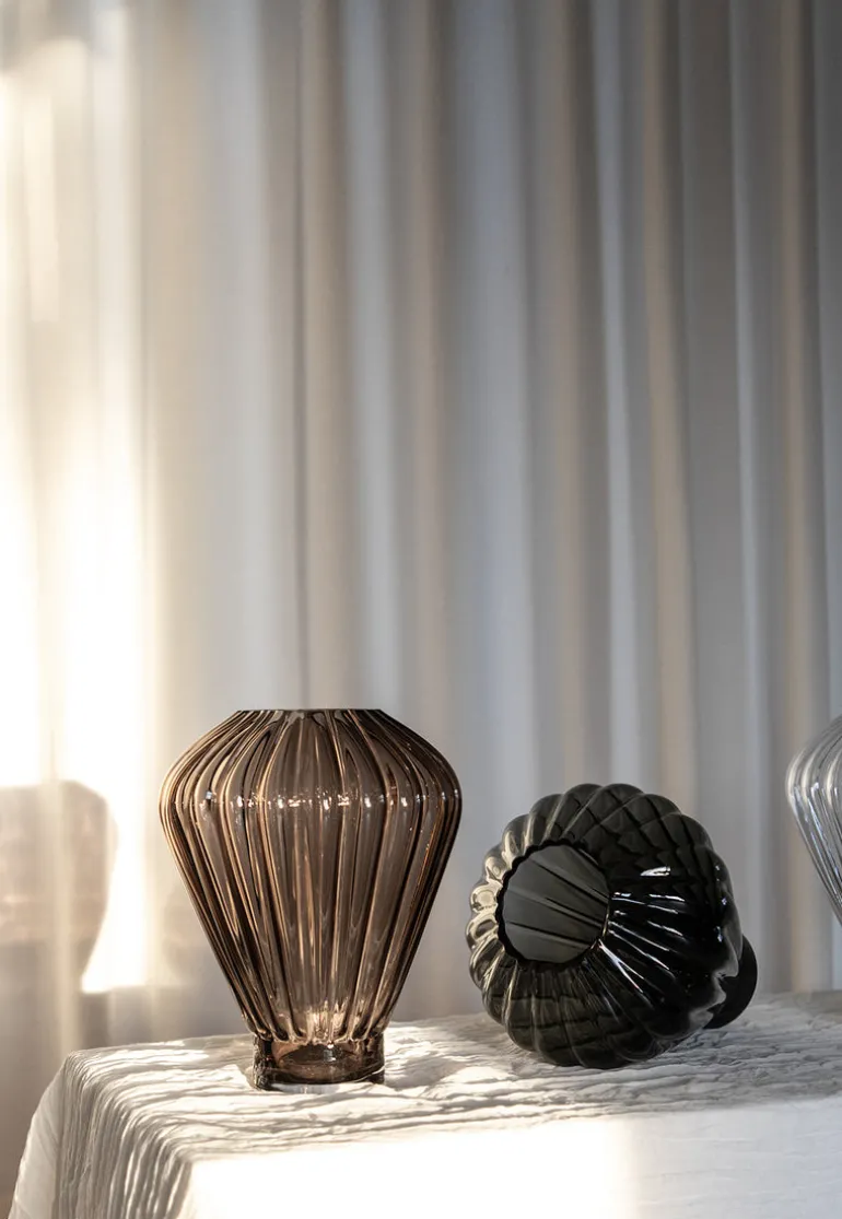 Evelyn Vase - Topaz Medium