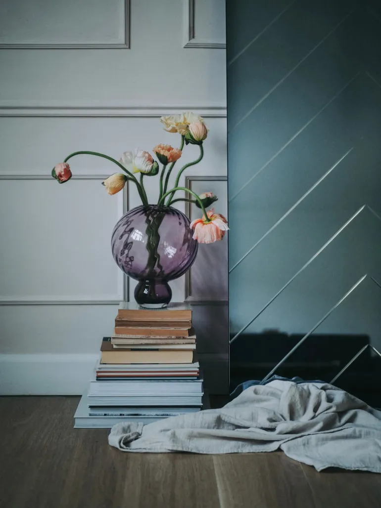 Meadow Swirl Vase - Plum Medium