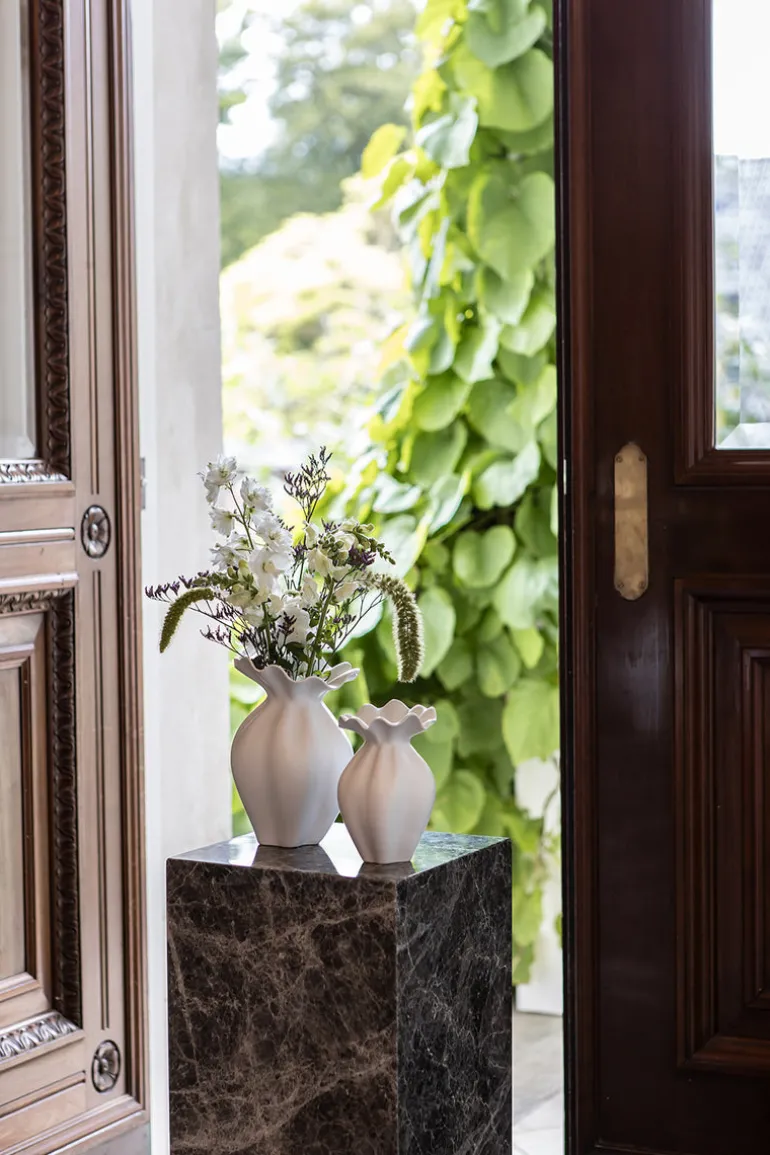 Nellie Vase - Off White Medium