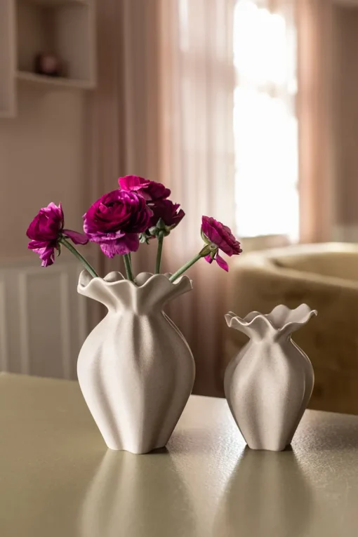 Nellie Vase - Sand Medium