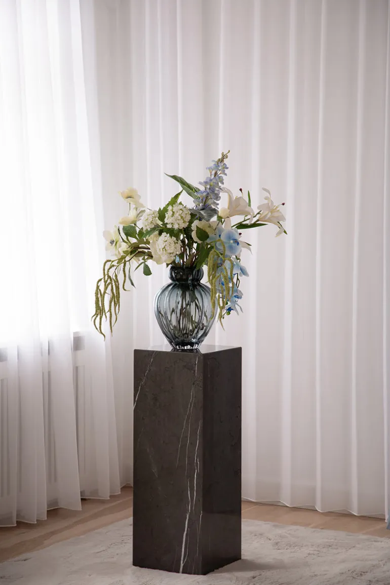 Phantom Cube Table - Lightning Pedestal