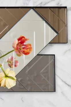 The Herringbone Tray - Clear Medium