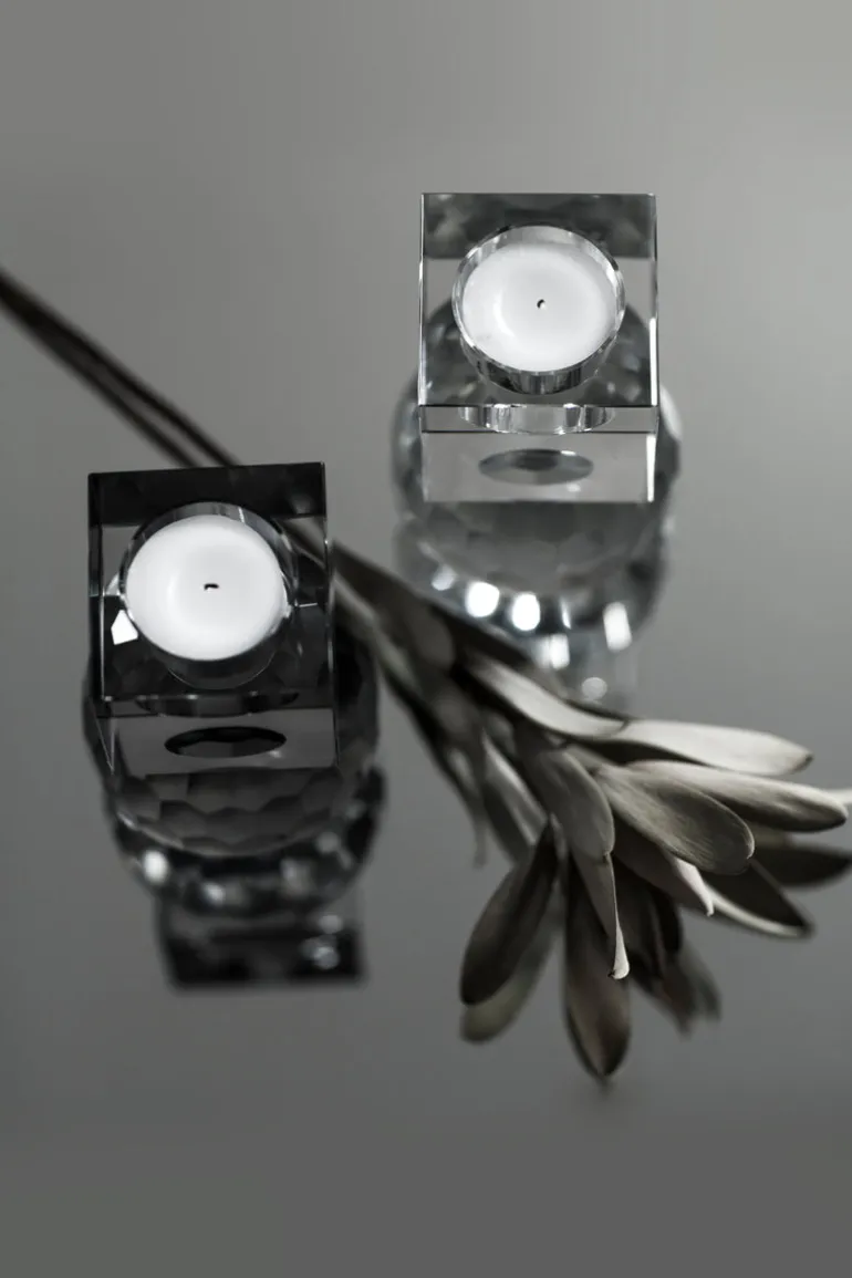 The Shadow T-light - Grey